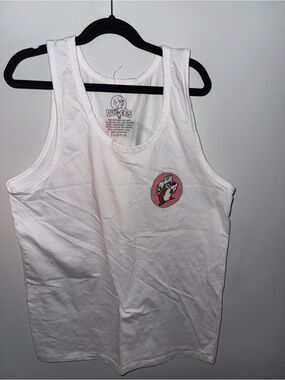 Buc-ee's White Tank Top with Graphic on front and back men’s size medium
